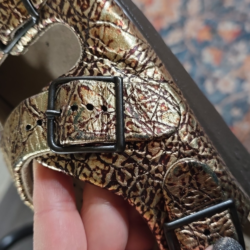 SAS Relaxed Walking Gold Bronze Double Strap & Buckle Tripad Sandals Size 8 - Picture 8 of 11